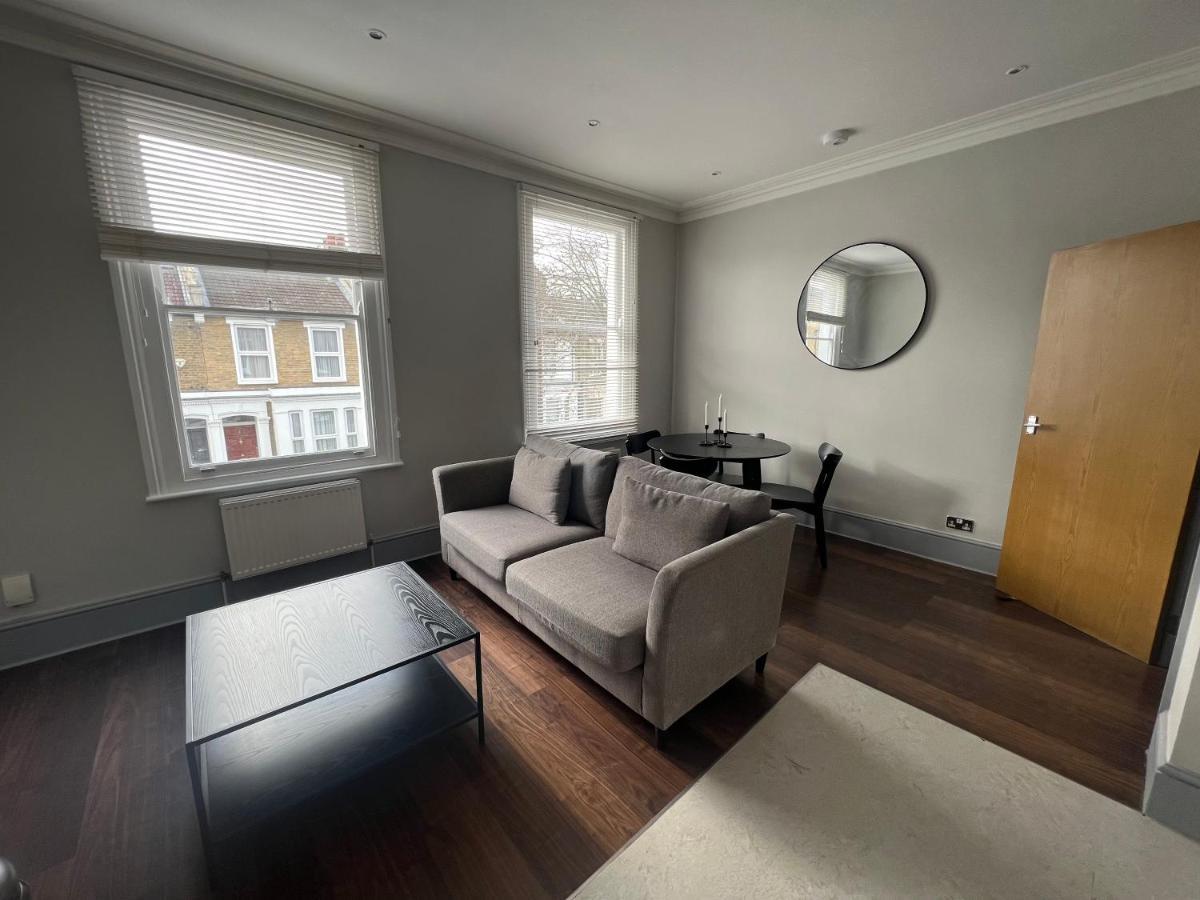 Lovely 2-Bedroom Victorian Flats Londra Esterno foto