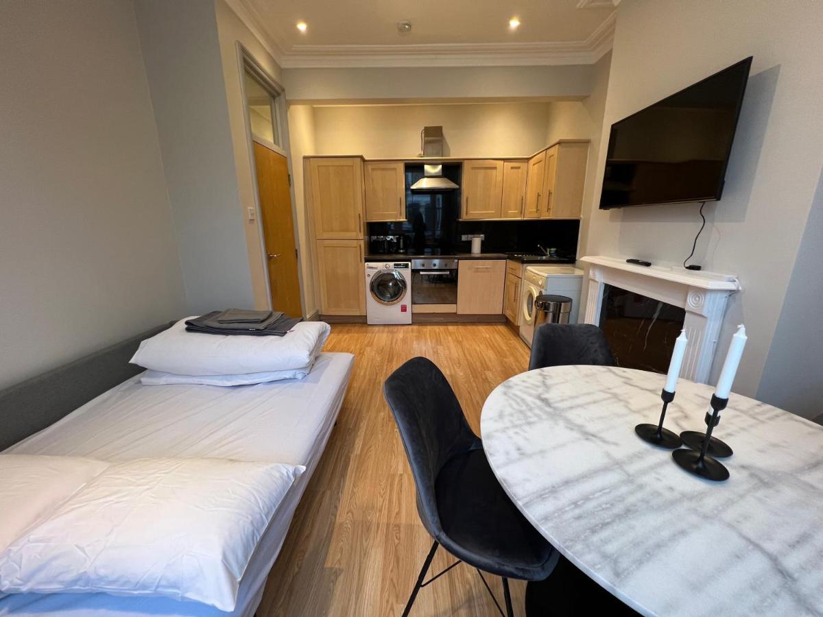 Lovely 2-Bedroom Victorian Flats Londra Esterno foto